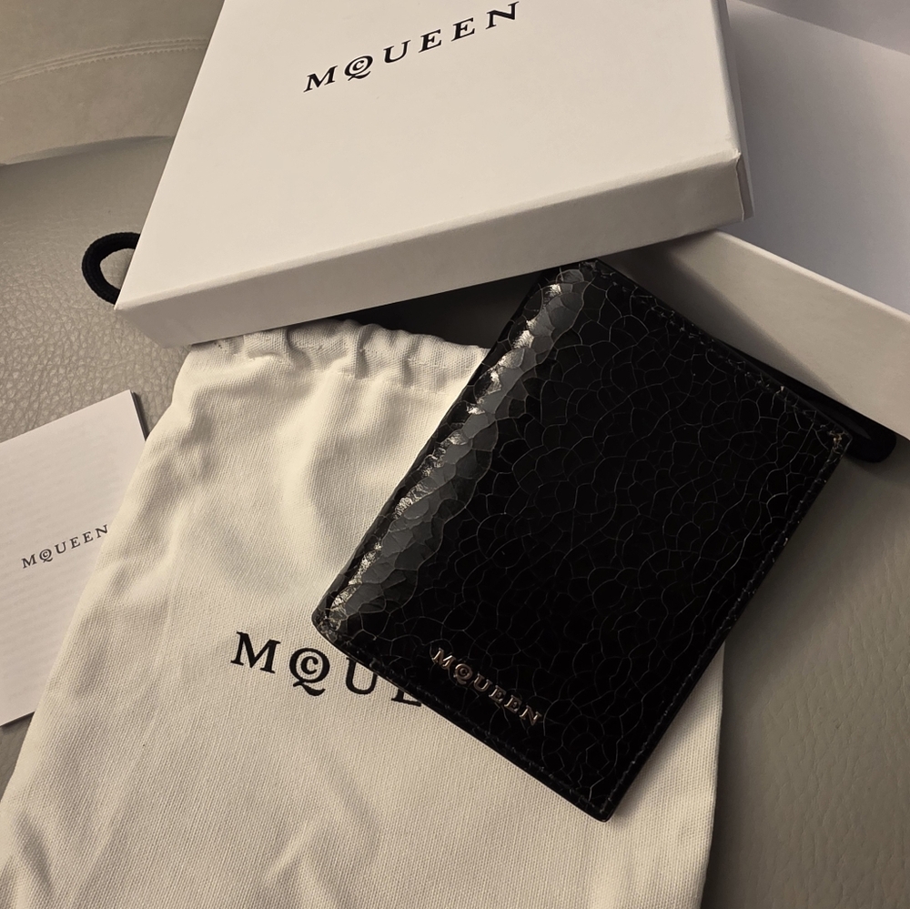 Alexander McQueen Black Bi Fold Card Holder , Wallet